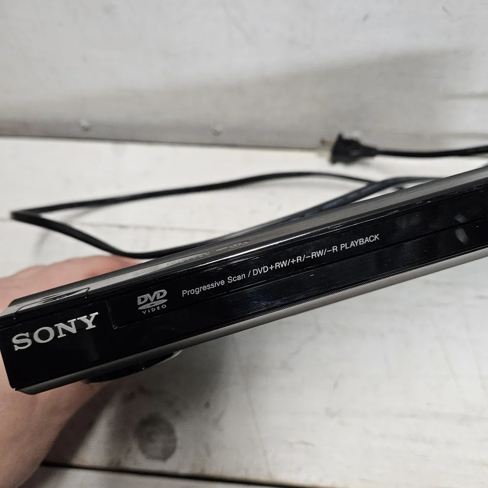 Sony DVP-SR200P Progressive Scan DVD Player home audio video electronics